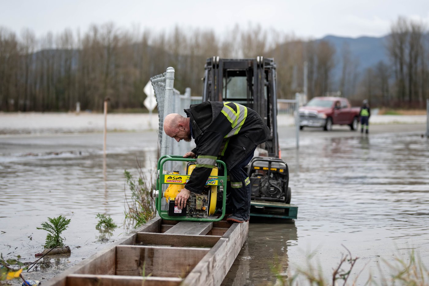 Fraser Valley flood cleanup begins, as latest blast of rain swells B.C. rivers | iNFOnews.ca