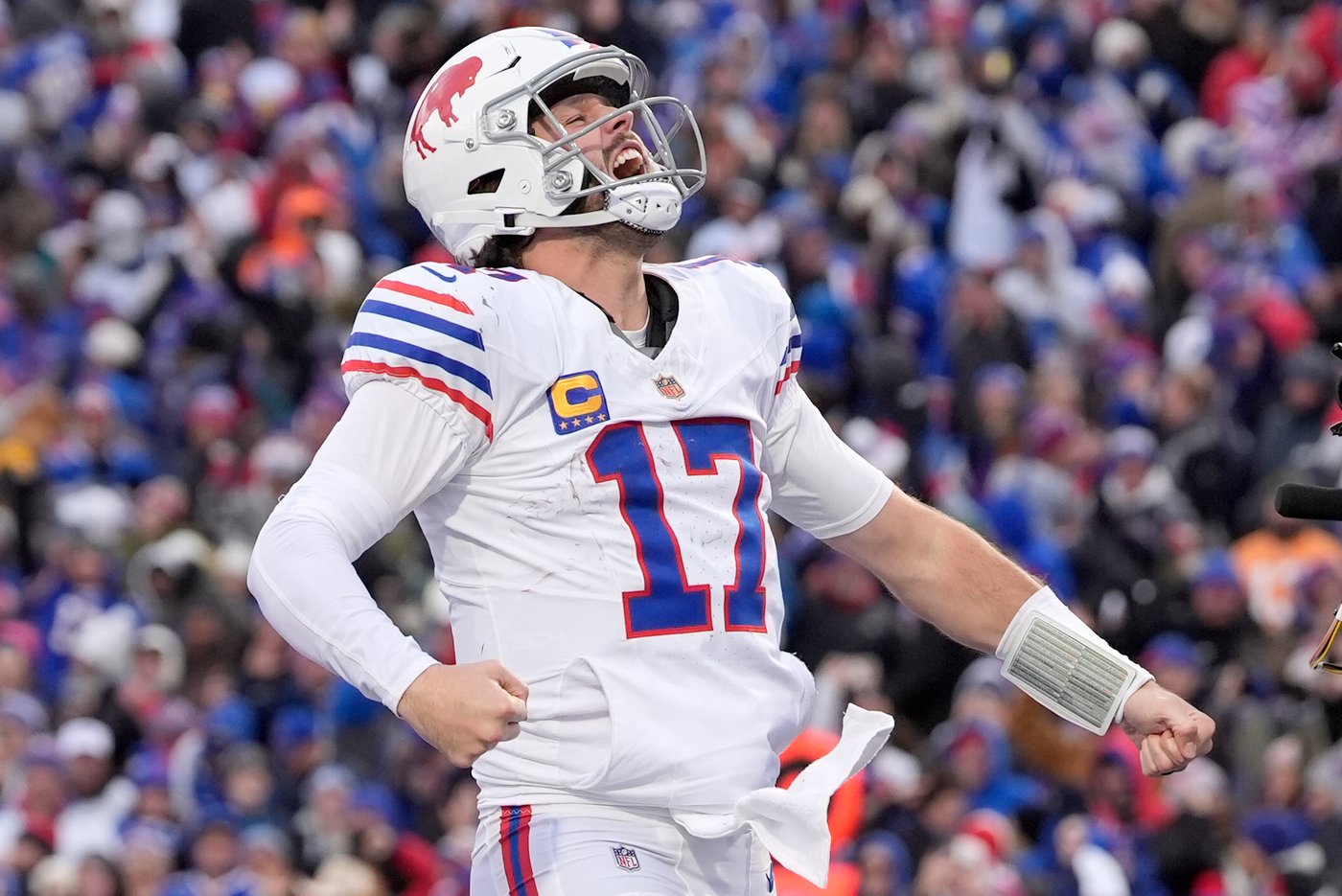 Josh Allen has 3 TDs passing, 3 rushing to outduel Baker Mayfield as Bills beat Buccaneers 44-32 | iNFOnews.ca Josh Allen has 3 TDs passing, 3 rushing to outduel Baker Mayfield as Bills beat Buccaneers 44-32 | iNFOnews.ca