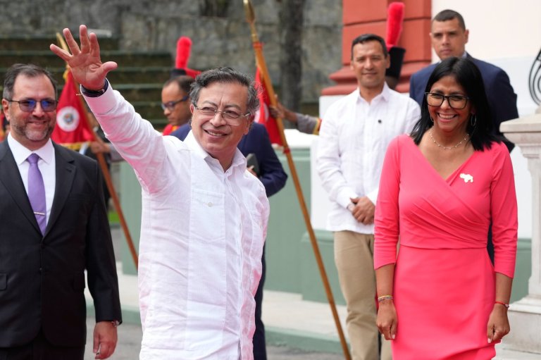 Colombia's leader visits Venezuela for key talks with acting President Delcy Rodríguez | iNFOnews.ca