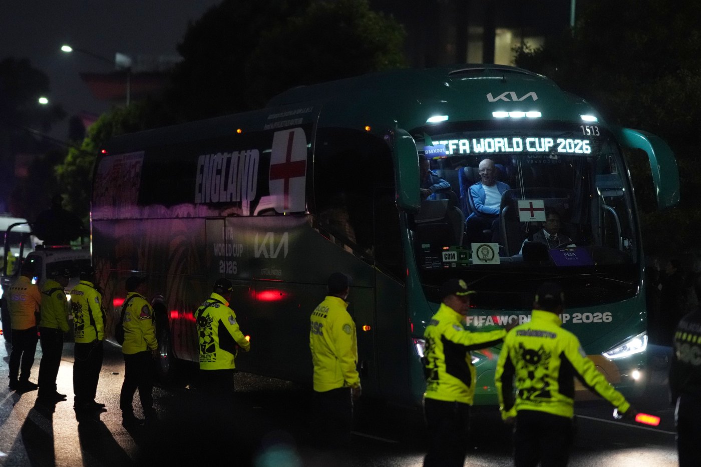 World Cup serenade: Mexican fans blast horns outside hotel to disrupt England players' sleep | iNFOnews.ca