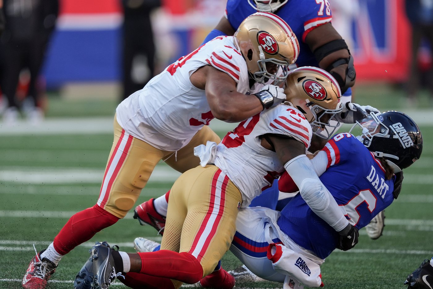 Giants get dominated in all phases as they drop to 2-7 with a 34-24 loss to 49ers | iNFOnews.ca Giants get dominated in all phases as they drop to 2-7 with a 34-24 loss to 49ers | iNFOnews.ca