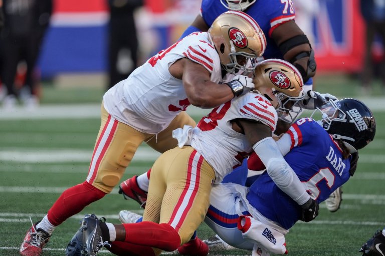 Giants get dominated in all phases as they drop to 2-7 with a 34-24 loss to 49ers | iNFOnews.ca Giants get dominated in all phases as they drop to 2-7 with a 34-24 loss to 49ers | iNFOnews.ca