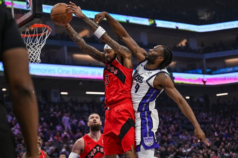 Barnes, Raptors heat up in third quarter to beat Kings 122-109 | iNFOnews.ca