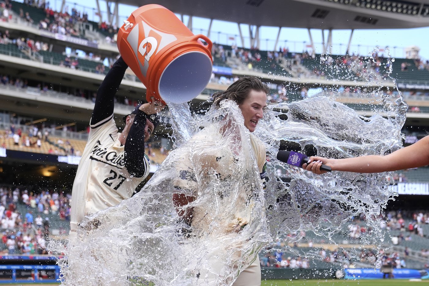 Keaschall hits 2-run homer in 11th as Twins top Royals 5-3 | iNFOnews.ca