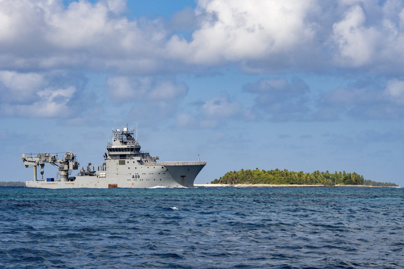 Samoa warns of 'highly probable' fuel spill after New Zealand navy ship caught fire and sank | iNFOnews.ca