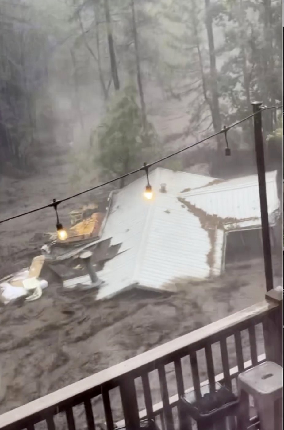 3 missing, house swept away as flash flooding hits mountain village in New Mexico | iNFOnews.ca 3 missing, house swept away as flash flooding hits mountain village in New Mexico | iNFOnews.ca