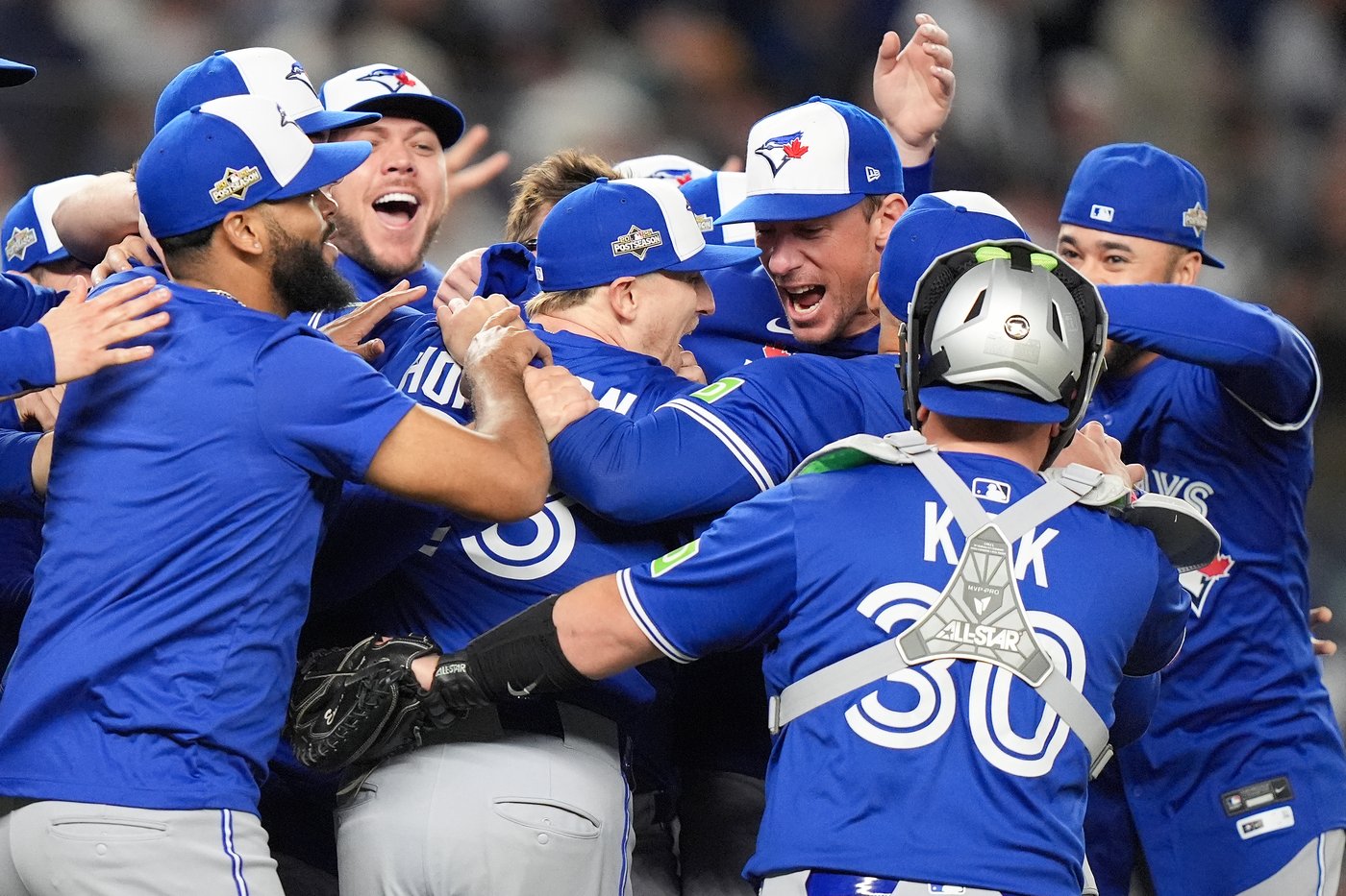 Photo Gallery: Blue Jays beat Yankees in Game 4 | iNFOnews.ca