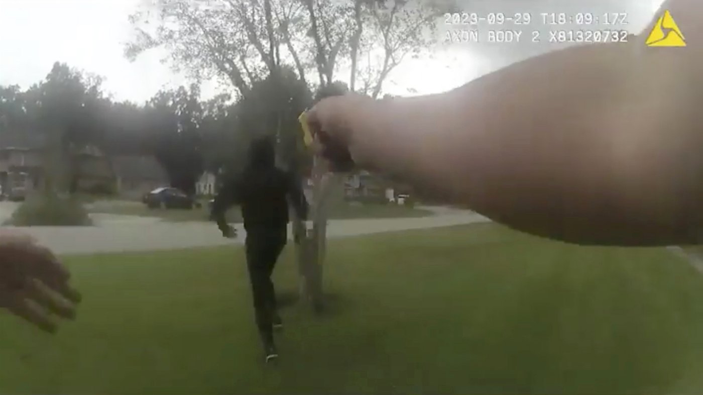 Man sues Florida officers who severely beat him after foot chase | iNFOnews.ca Man sues Florida officers who severely beat him after foot chase | iNFOnews.ca