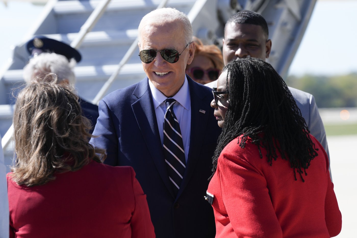 Biden makes rare dip into battleground state fray with visits to Pennsylvania and Wisconsin | iNFOnews.ca Biden makes rare dip into battleground state fray with visits to Pennsylvania and Wisconsin | iNFOnews.ca