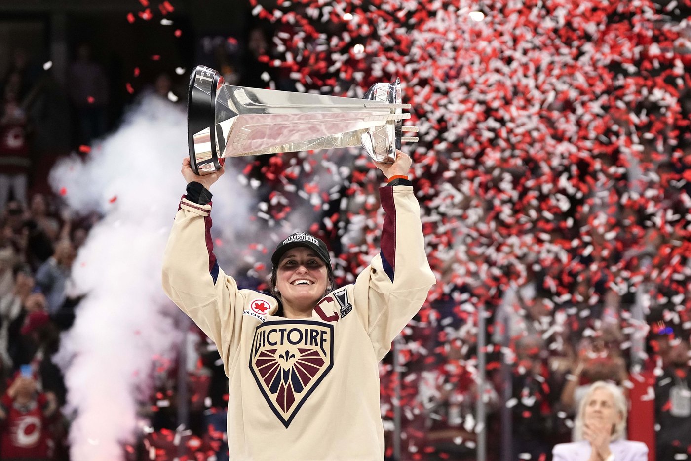 Walter Cup champion Victoire protect Poulin, Stacey and Desbiens in expansion | iNFOnews.ca