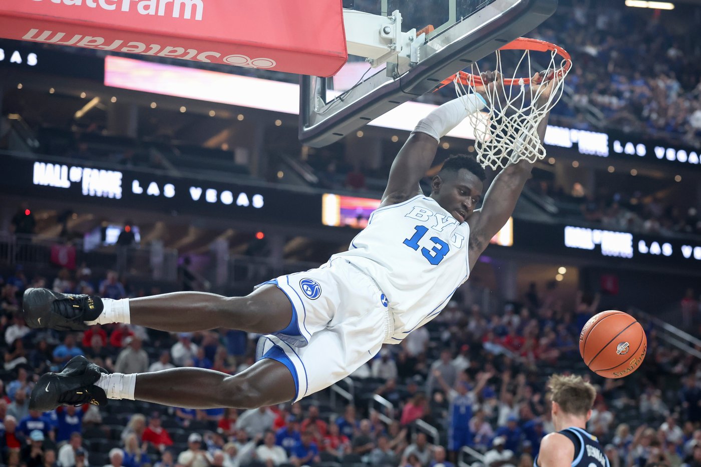 No. 8 BYU beats Villanova 71-66 and spoils the debut of new Wildcats coach Kevin Willard | iNFOnews.ca