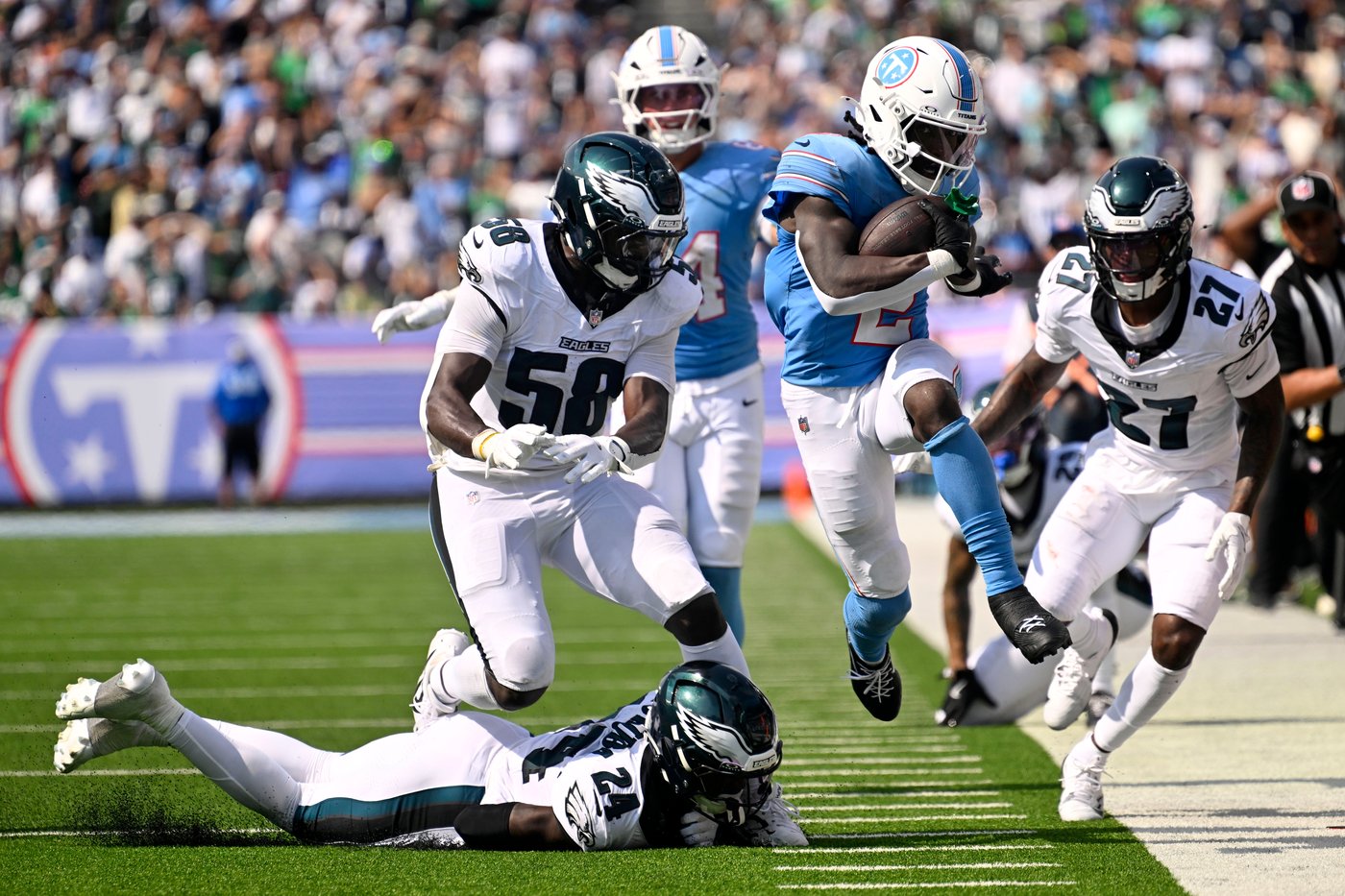 Saleh’s Titans fall to 0-2 after blowing a late lead in a 24-20 loss to the Eagles | iNFOnews.ca Saleh’s Titans fall to 0-2 after blowing a late lead in a 24-20 loss to the Eagles | iNFOnews.ca