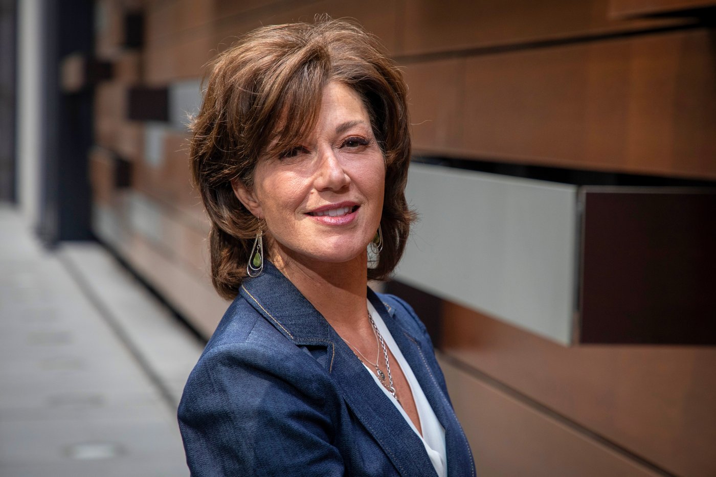 Amy Grant reflects on her new album, resisting labels and writing dark songs | iNFOnews.ca
