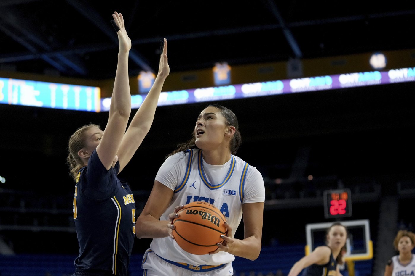 Rice's double-double helps No. 1 UCLA beat Michigan 86-70, complete sweep of 1st Big Ten homestand | iNFOnews.ca Rice's double-double helps No. 1 UCLA beat Michigan 86-70, complete sweep of 1st Big Ten homestand | iNFOnews.ca