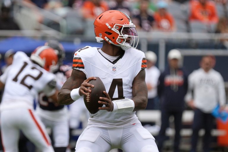 Watson leads Cleveland on 2 scoring drives in 34-10 preseason loss to Chicago | iNFOnews.ca