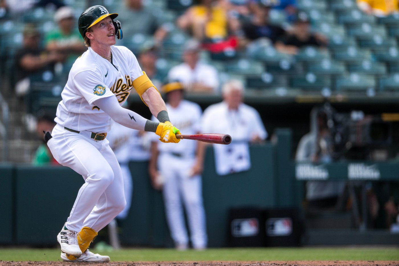 Refsnyder, Rodríguez hit 3-run HRs as Mariners top Athletics 9-1, move into 1st place in AL West | iNFOnews.ca