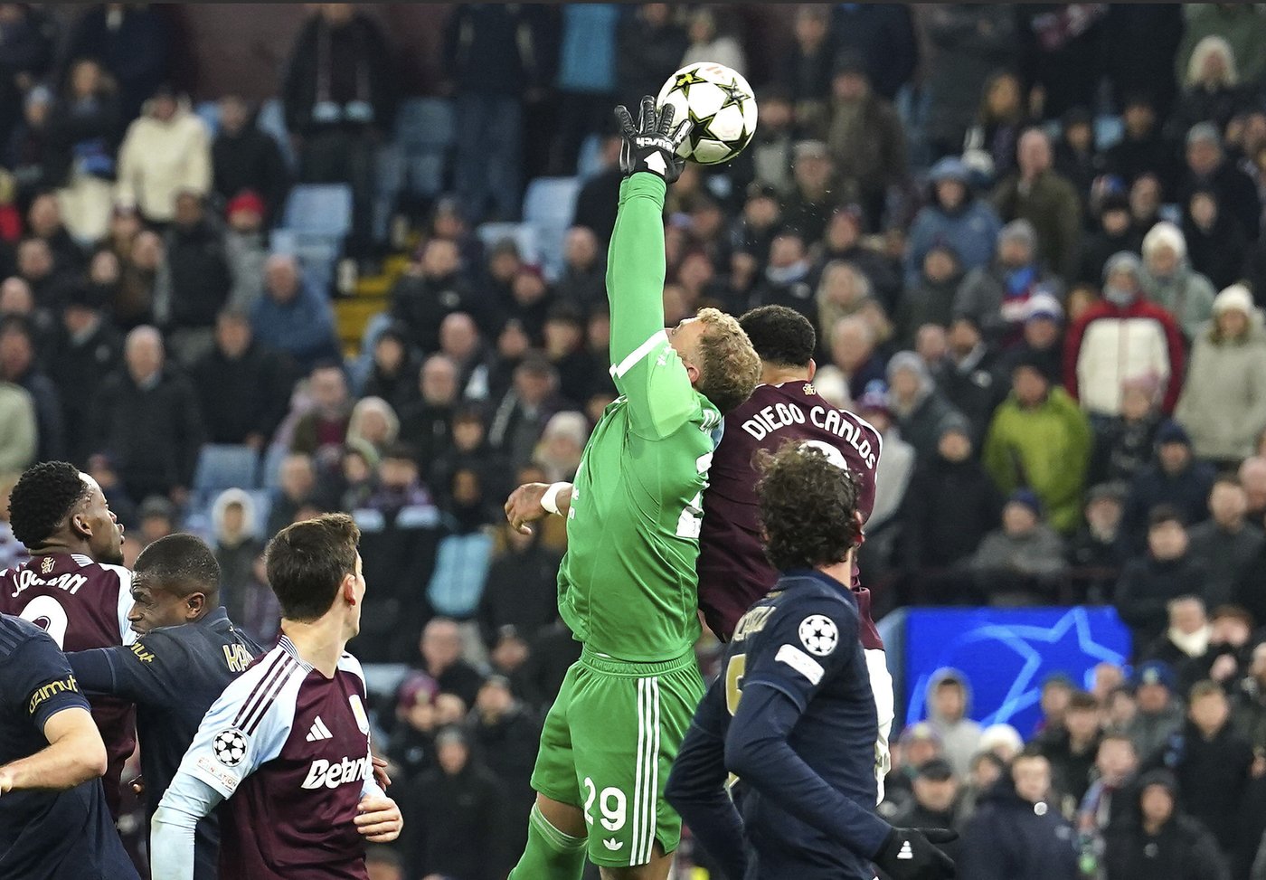 Martinez parades goalkeeper awards and justifies them with wonder save for Villa in Champions League | iNFOnews.ca