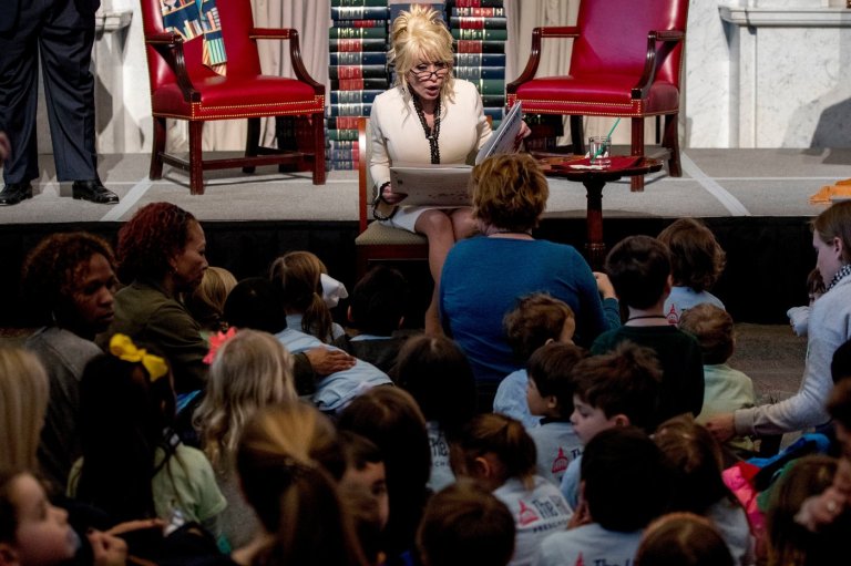 Dolly Parton's philanthropy was based on 'her belief in the goodness of people' | iNFOnews.ca