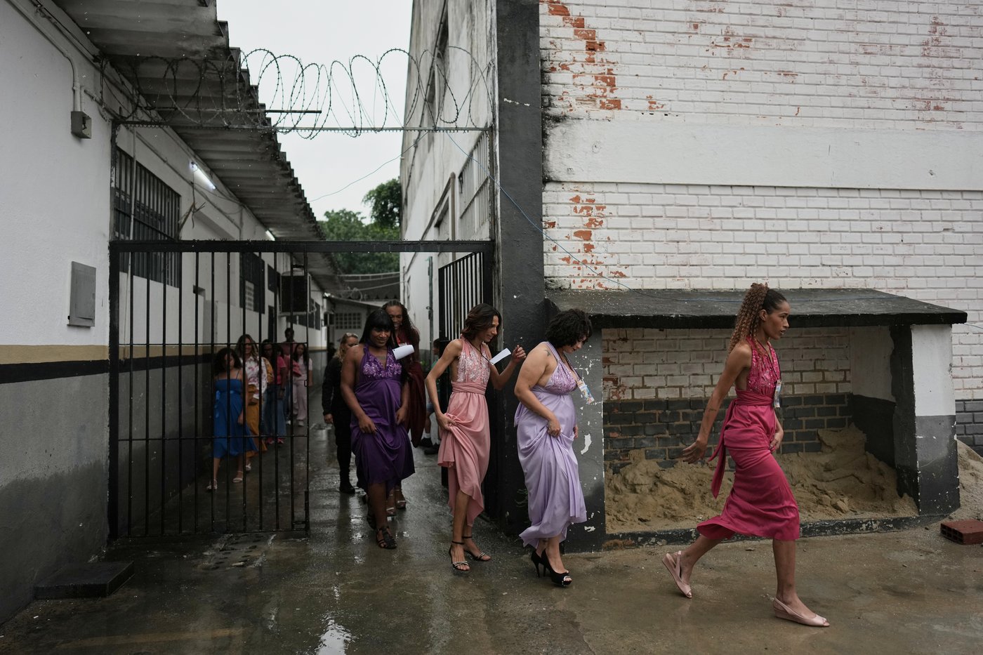 Singing contest in Rio prison provides creative outlet for women behind bars | iNFOnews.ca