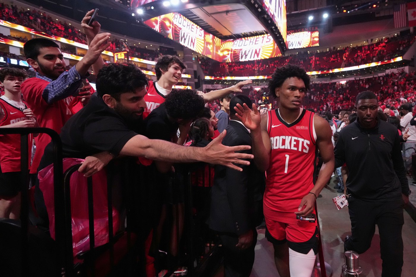 VanVleet and Thompson lead the way as Rockets avoid elimination, routing Warriors 131-116 in Game 5 | iNFOnews.ca