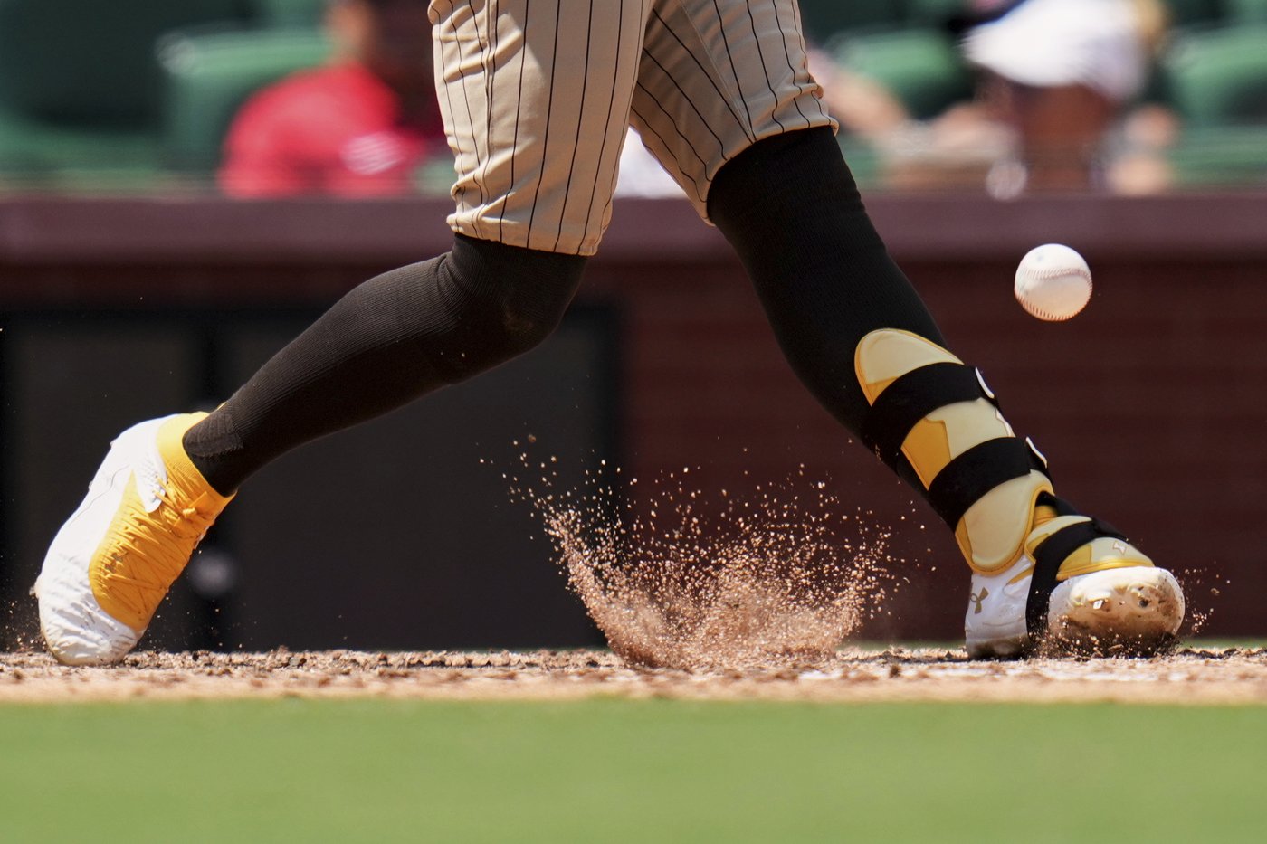 Manny Machado has 4 hits, 2 doubles as Padres beat Cardinals 9-2 | iNFOnews.ca