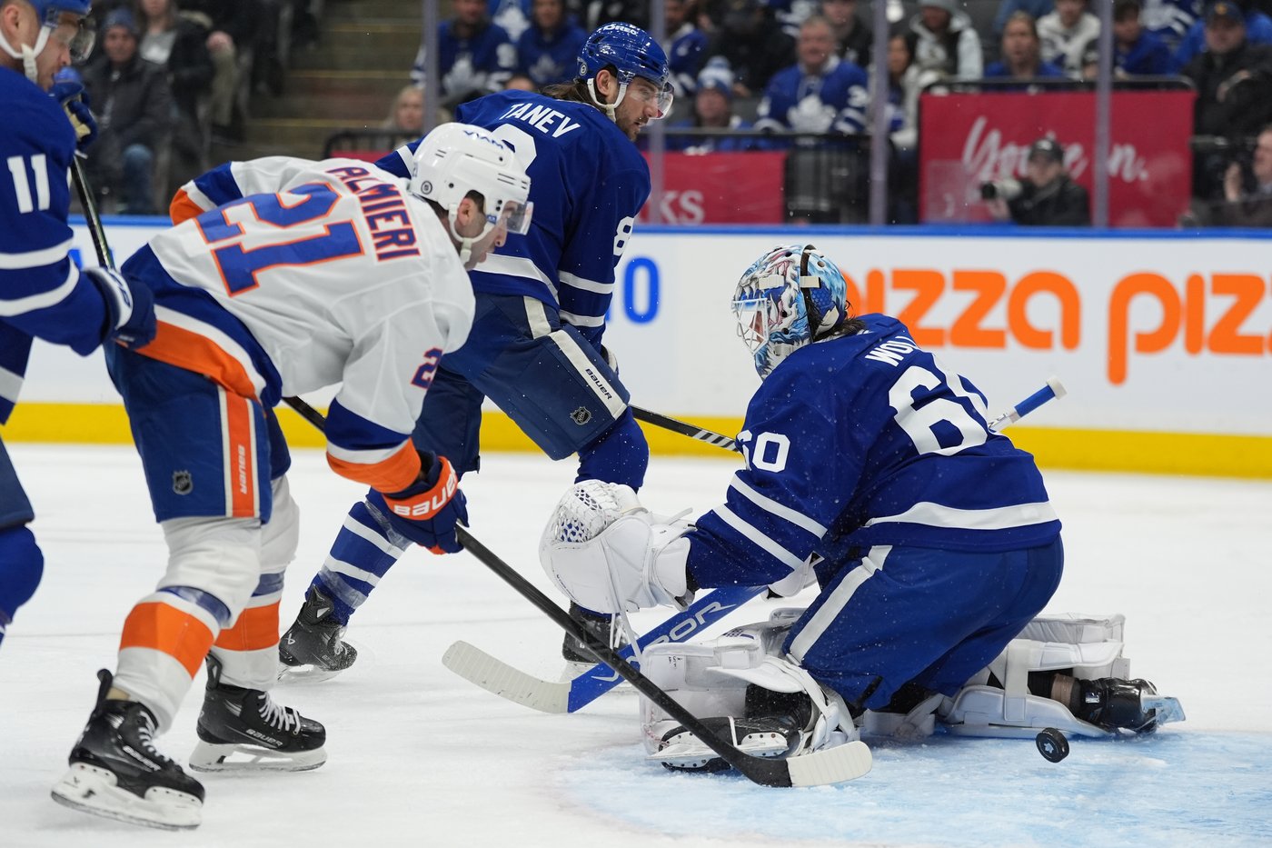Horvat powers Islanders over Leafs; Toronto captain Auston Matthews sits with injury | iNFOnews.ca Horvat powers Islanders over Leafs; Toronto captain Auston Matthews sits with injury | iNFOnews.ca