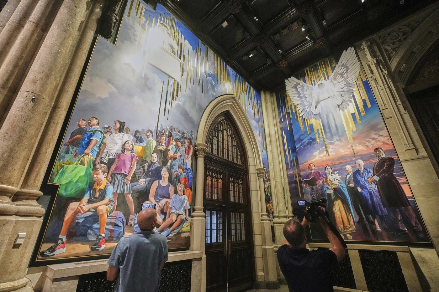 A massive mural honoring NYC immigrants now fills the entrance to St. Patrick’s Cathedral | iNFOnews.ca