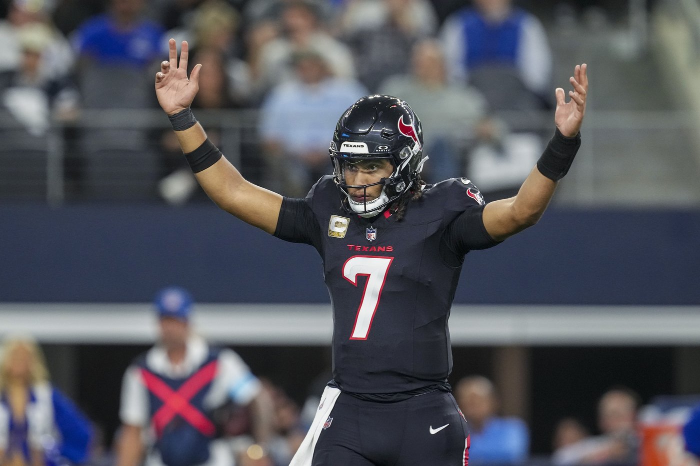 Mixon continues to carry Texans offense with 3 TDs in win over Cowboys | iNFOnews.ca Mixon continues to carry Texans offense with 3 TDs in win over Cowboys | iNFOnews.ca