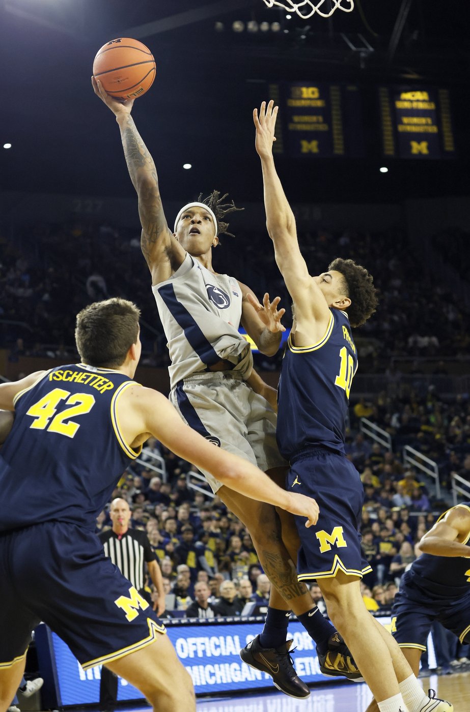 Tre Donaldson scores 7 during Michigan's game-closing 9-0 run for a 76-72 victory over Penn State | iNFOnews.ca