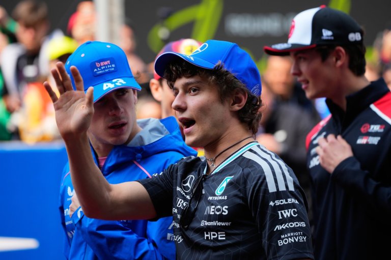 Record-breaking Kimi Antonelli starts on pole for F1's Chinese Grand Prix | iNFOnews.ca