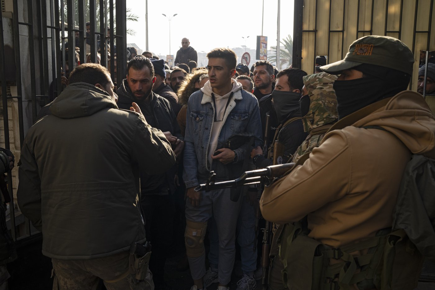 Syrian soldiers distance themselves from Assad in return for promised amnesty | iNFOnews.ca Syrian soldiers distance themselves from Assad in return for promised amnesty | iNFOnews.ca