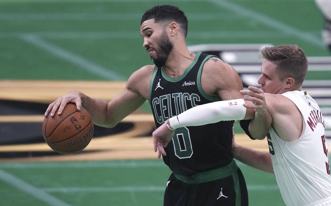 Tatum scores 33 as Celtics hand Cavaliers first loss this season | iNFOnews.ca