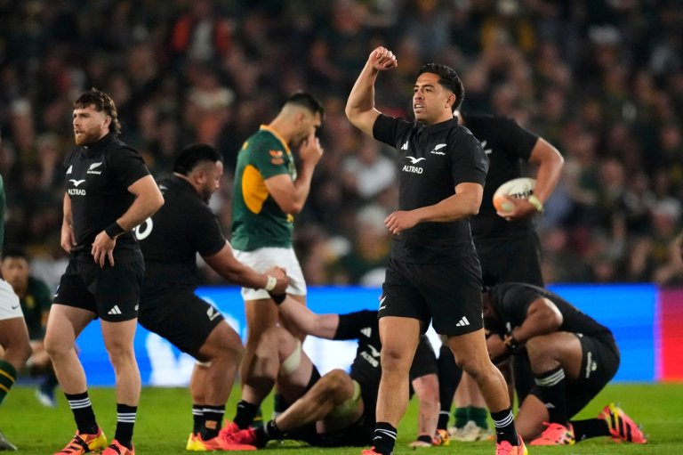 All Blacks stun South Africa 33-16 at Ellis Park and snap Springboks' 12-test win streak | iNFOnews.ca