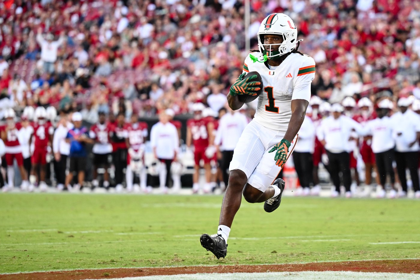 Mensah throws 5 TD passes, Toney sets record in No. 7 Miami's 45-6 win over Stanford | iNFOnews.ca