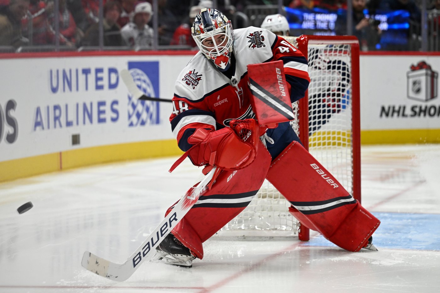 Thompson earns his 100th win as Capitals down Blue Jackets 2-0 | iNFOnews.ca
