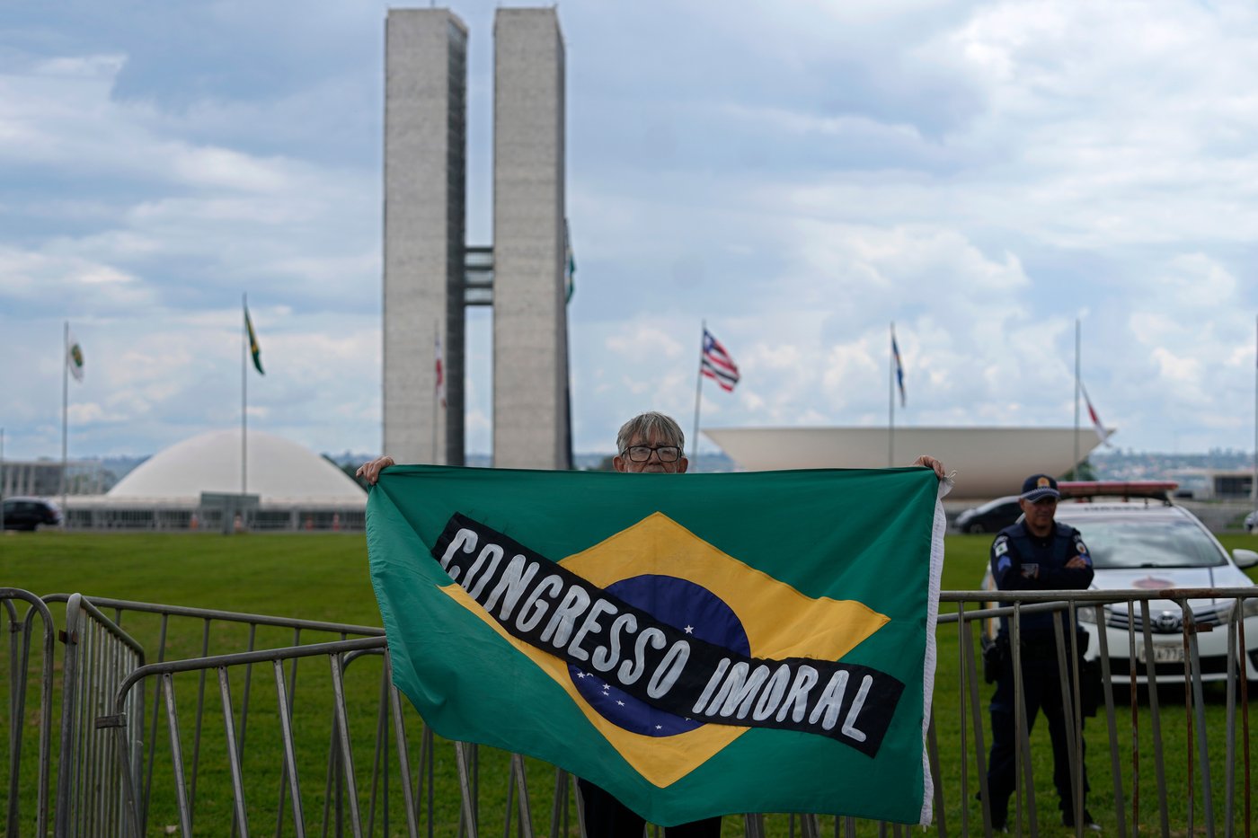 Brazilians protest a bill that would reduce former president Bolsonaro’s time in jail | iNFOnews.ca Brazilians protest a bill that would reduce former president Bolsonaro’s time in jail | iNFOnews.ca
