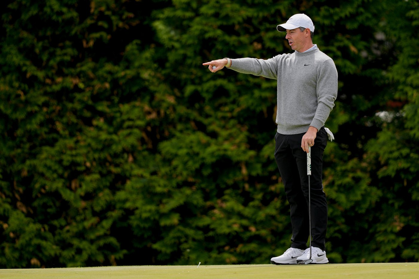 Rory McIlroy has big shoes to fill at the PGA: His own to help with a blister | iNFOnews.ca