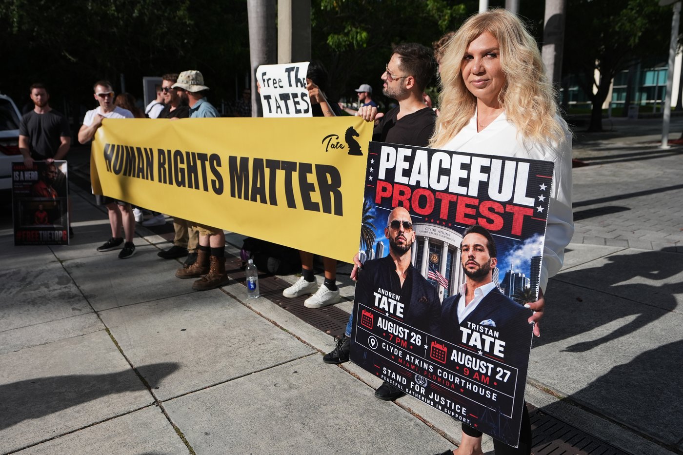 Shackled Tate brothers testify in bid to get out of jail, but judge delays decision | iNFOnews.ca