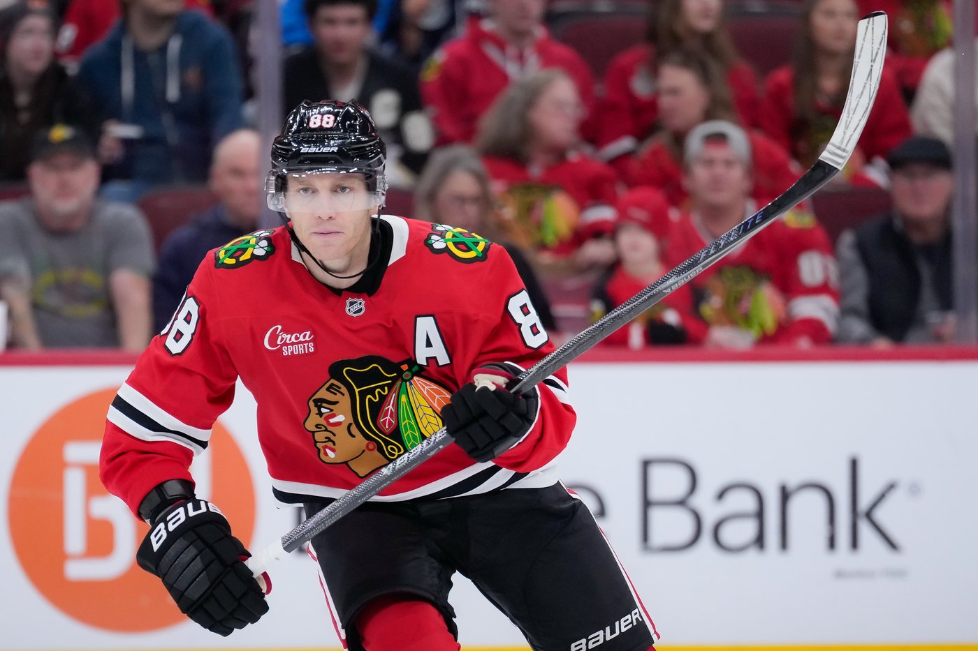 Blackhawks Patrick Kane sets NHL assist record for U.S.-born players with a helper on Bedard's goal | iNFOnews.ca