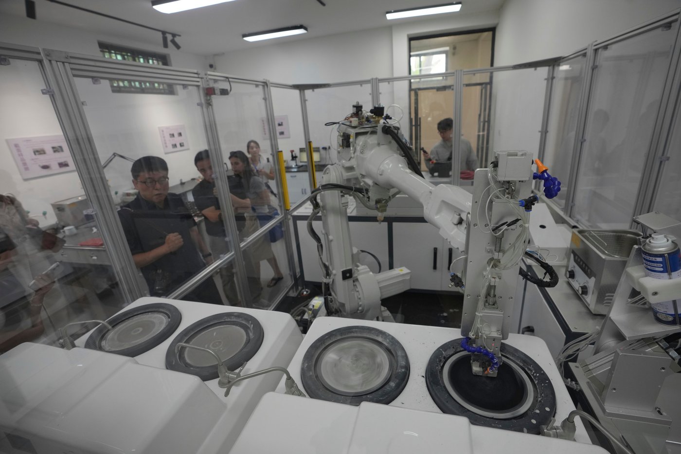 China’s porcelain city carries centuries-old heritage to a new generation | iNFOnews.ca China’s porcelain city carries centuries-old heritage to a new generation | iNFOnews.ca