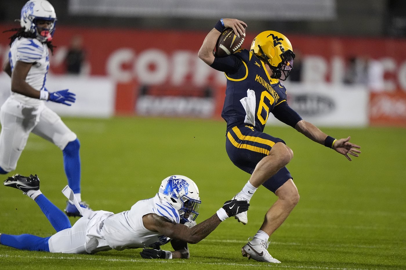 Seth Henigan matches AAC passing TD record as Memphis holds on for 42-37 win over WVU in Frisco Bowl | iNFOnews.ca Seth Henigan matches AAC passing TD record as Memphis holds on for 42-37 win over WVU in Frisco Bowl | iNFOnews.ca