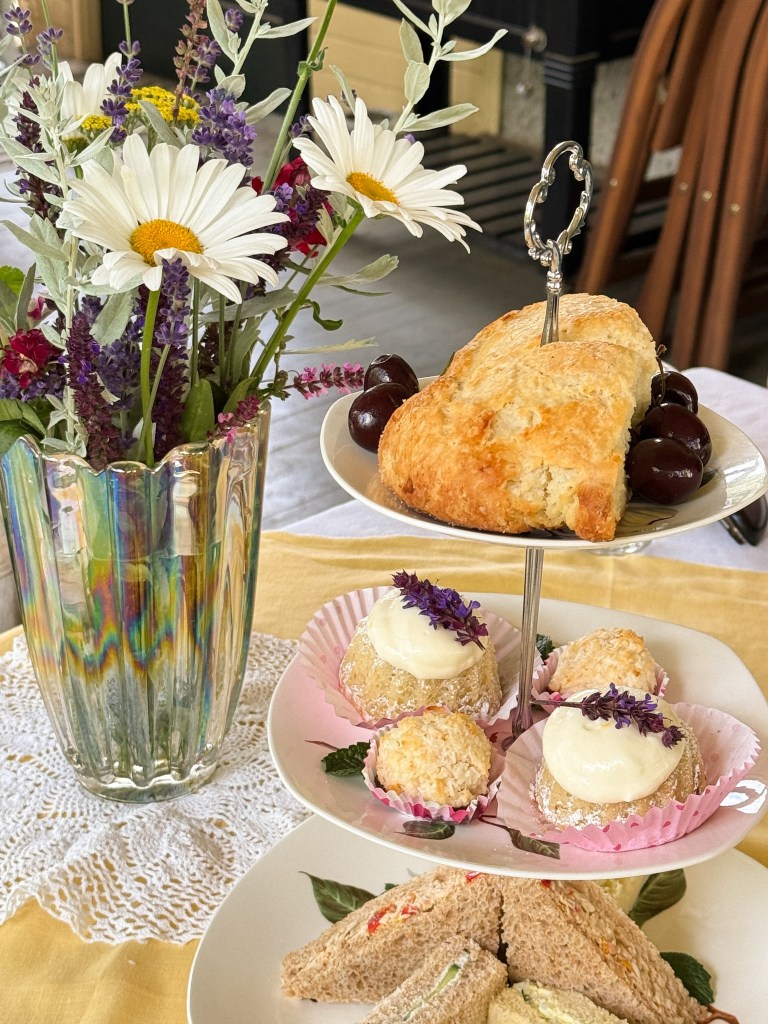 iN PHOTOS: A peek inside the historical Mackie Lake House in Coldstream | iNhome