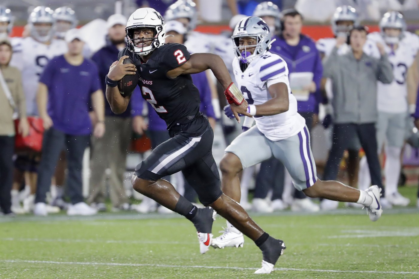 Houston scores twice in 4th quarter, Cougars beat No. 17 Kansas State 24-19 | iNFOnews.ca