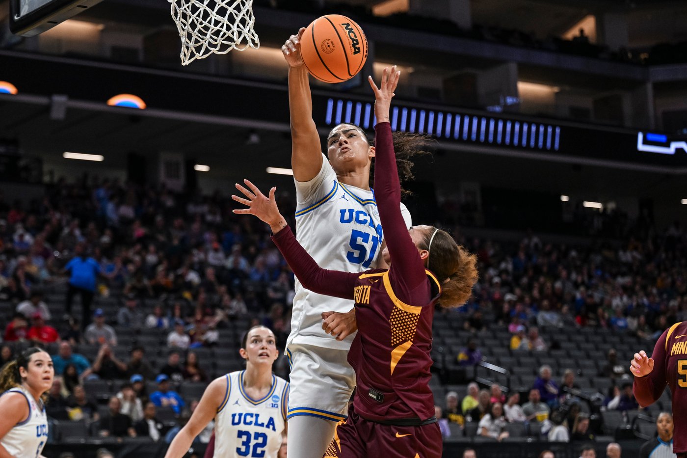 Rice, Betts and UCLA advance to Elite Eight with 80-56 win over Minnesota in March Madness | iNFOnews.ca Rice, Betts and UCLA advance to Elite Eight with 80-56 win over Minnesota in March Madness | iNFOnews.ca