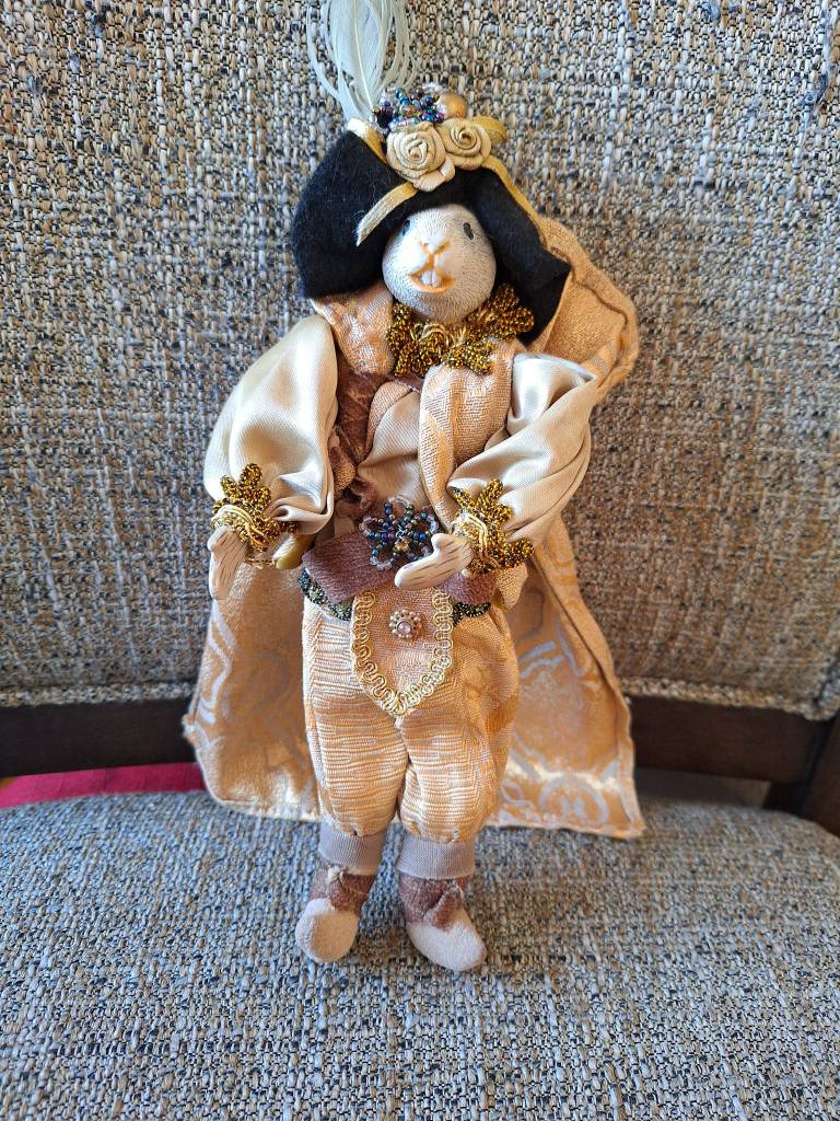 iN PHOTOS: Weird thrift store finds in Kamloops, Okanagan | iNFOnews.ca