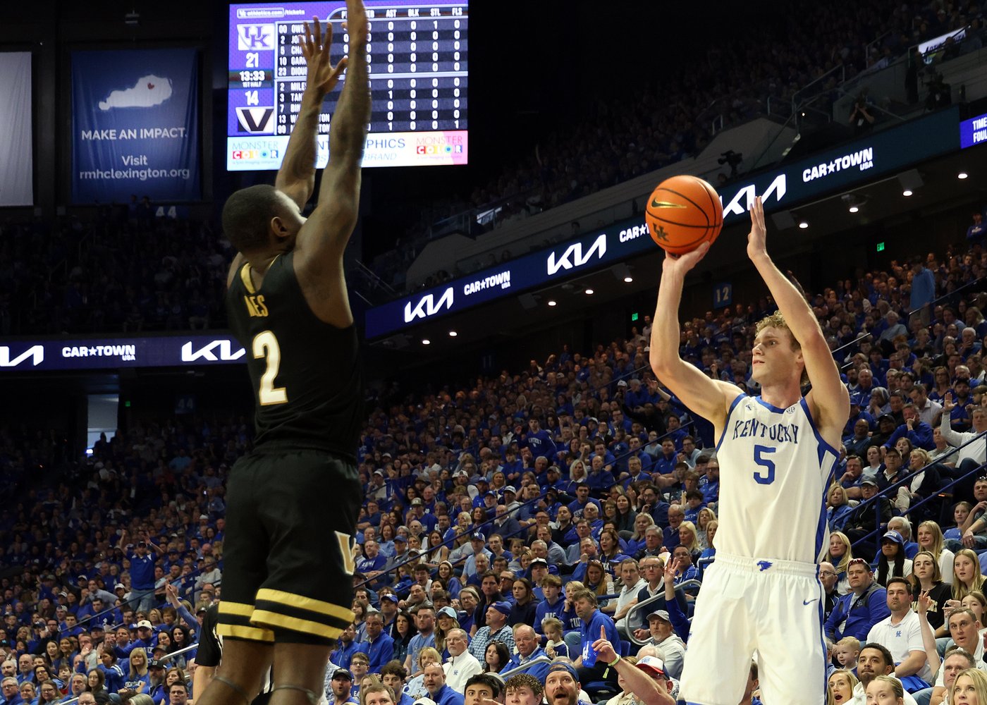Chandler scores a career-high 23 points to lead Kentucky over No. 25 Vanderbilt 91-77 | iNFOnews.ca Chandler scores a career-high 23 points to lead Kentucky over No. 25 Vanderbilt 91-77 | iNFOnews.ca