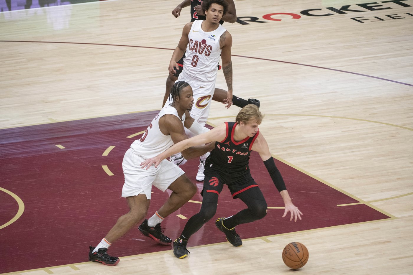 Mitchell's 26 points help Cavs improve to 17-1, stay perfect at home with 122-108 win over Raptors | iNFOnews.ca