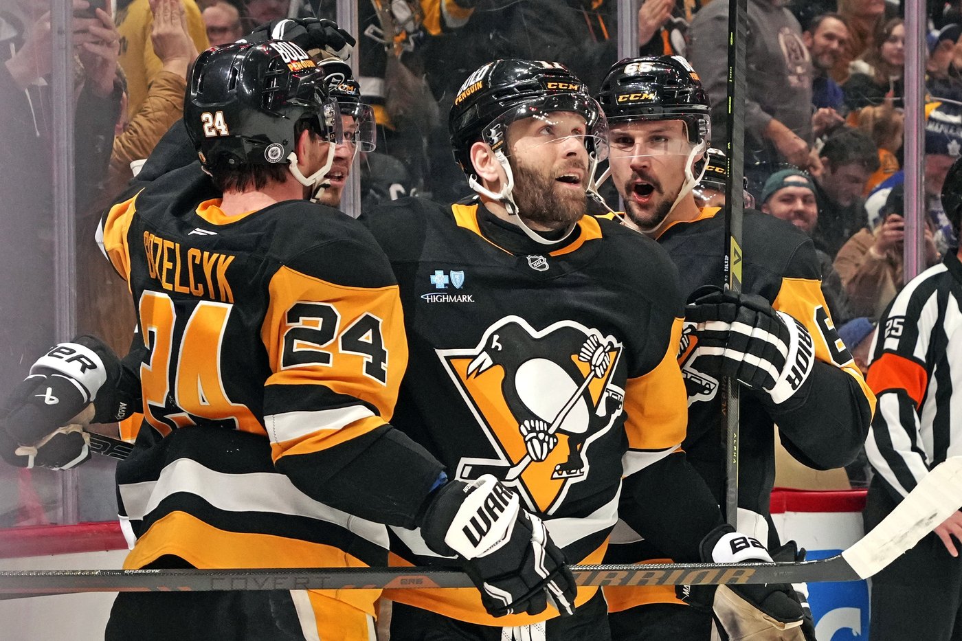 Nylander scores in overtime as the Maple Leafs beat the Penguins 6-5 for their 5th straight win | iNFOnews.ca