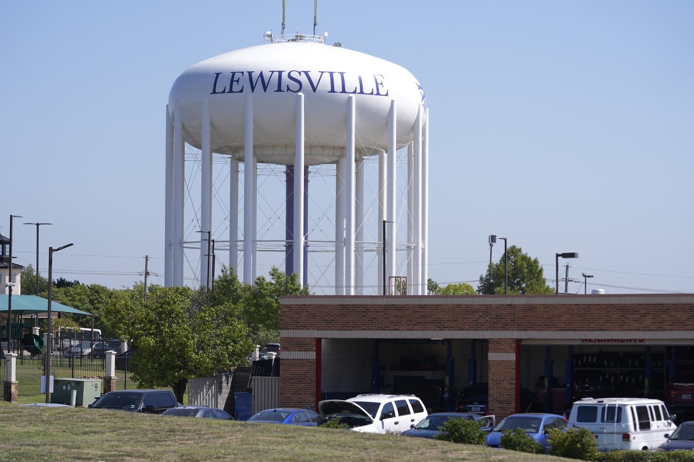 Two Texas cities represent the divide between those who vote and those who could, but often don't | iNFOnews.ca Two Texas cities represent the divide between those who vote and those who could, but often don't | iNFOnews.ca
