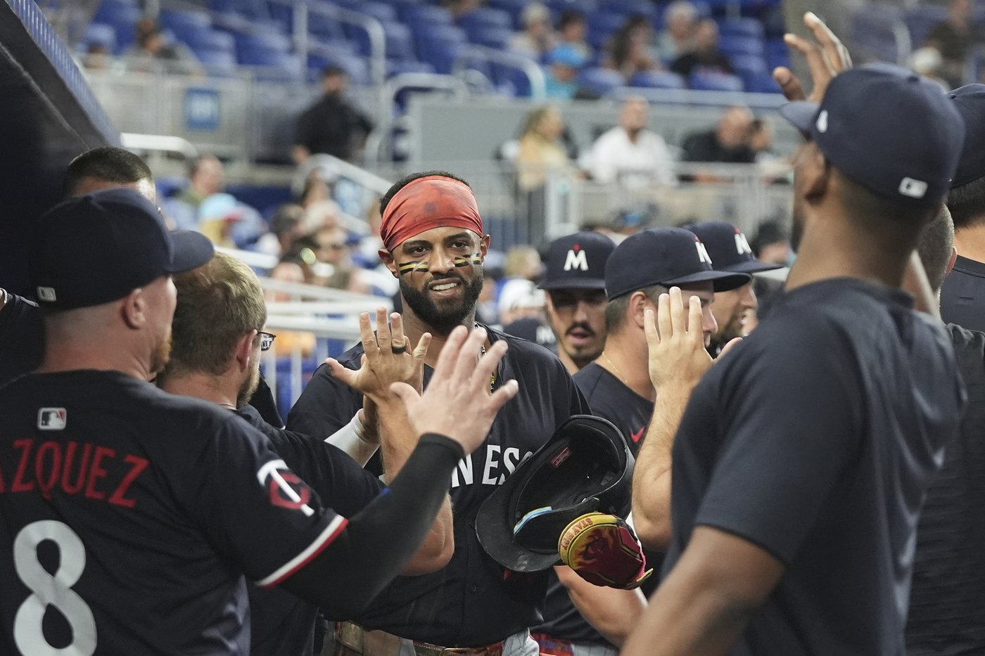Twins snap Marlins' eight-game winning streak with 2-1 victory | iNFOnews.ca